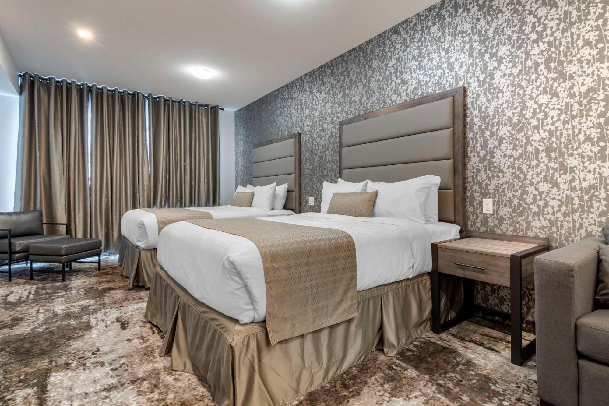 The Hue Hotel, Ascend Hotel Collection Kamloops Extérieur photo