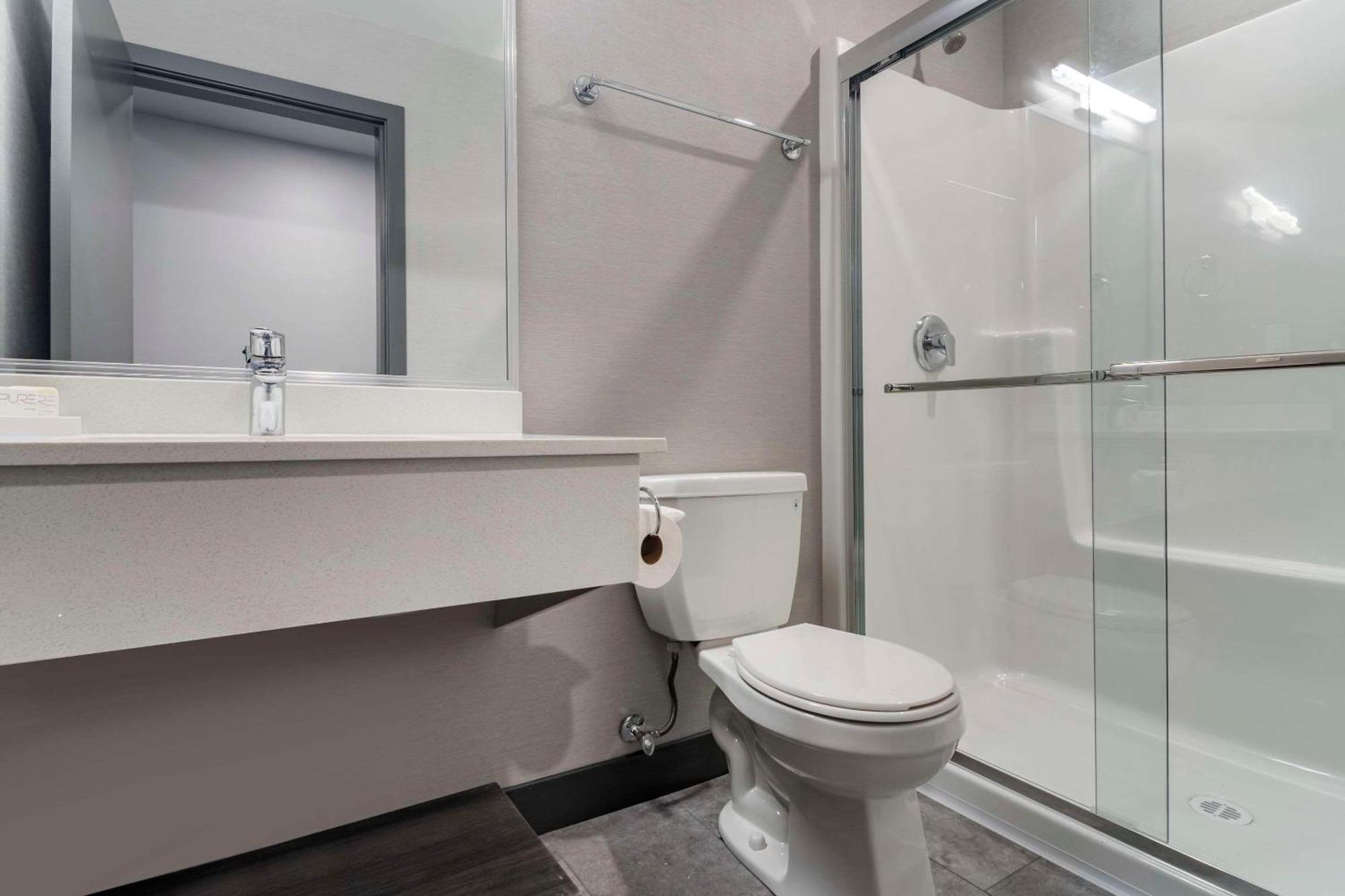 The Hue Hotel, Ascend Hotel Collection Kamloops Extérieur photo
